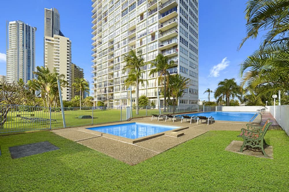 Condor Ocean View Apartments 57/74