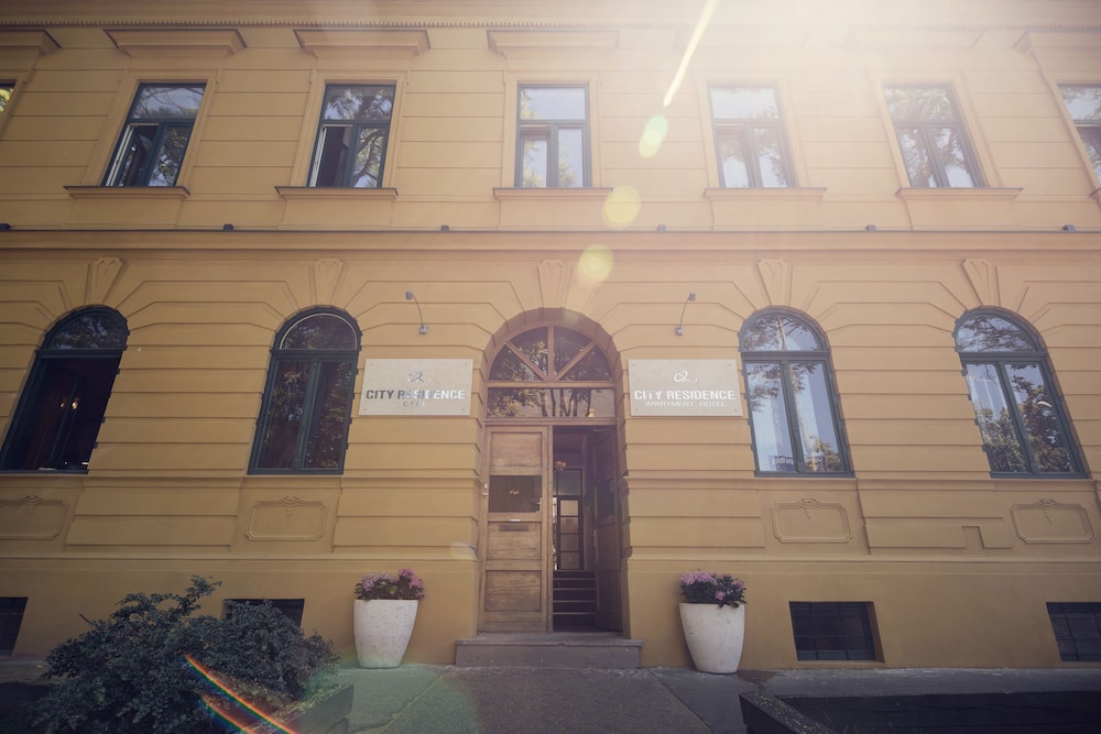 City Residence Apartment Hotel 3/50