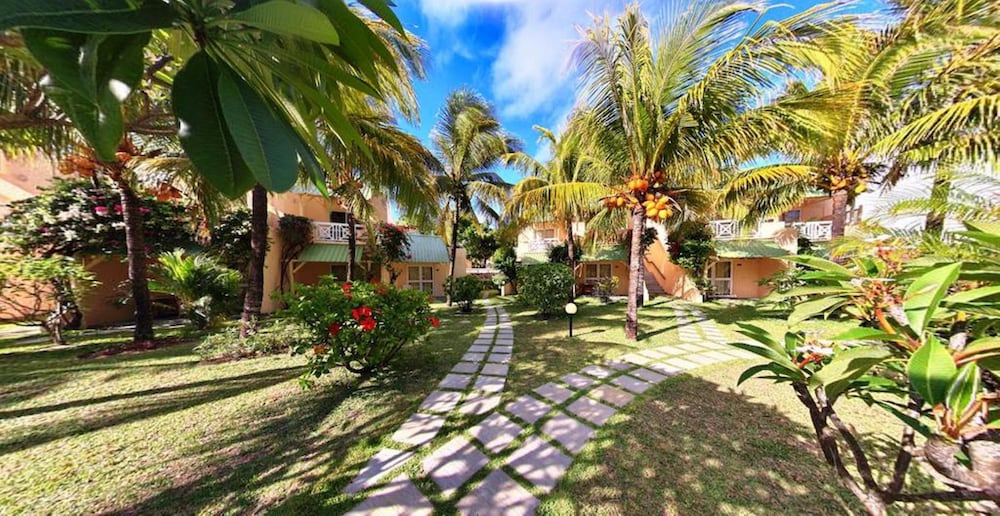 Silver Beach Hotel 40/43