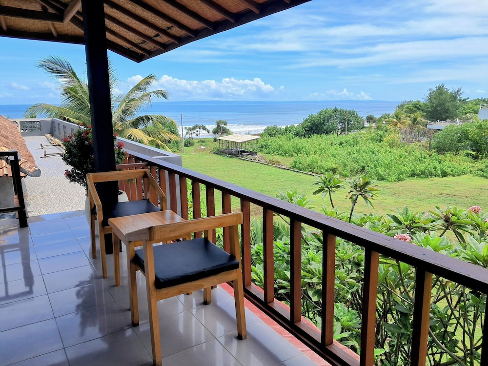 West Break Bali Medewi 19/39