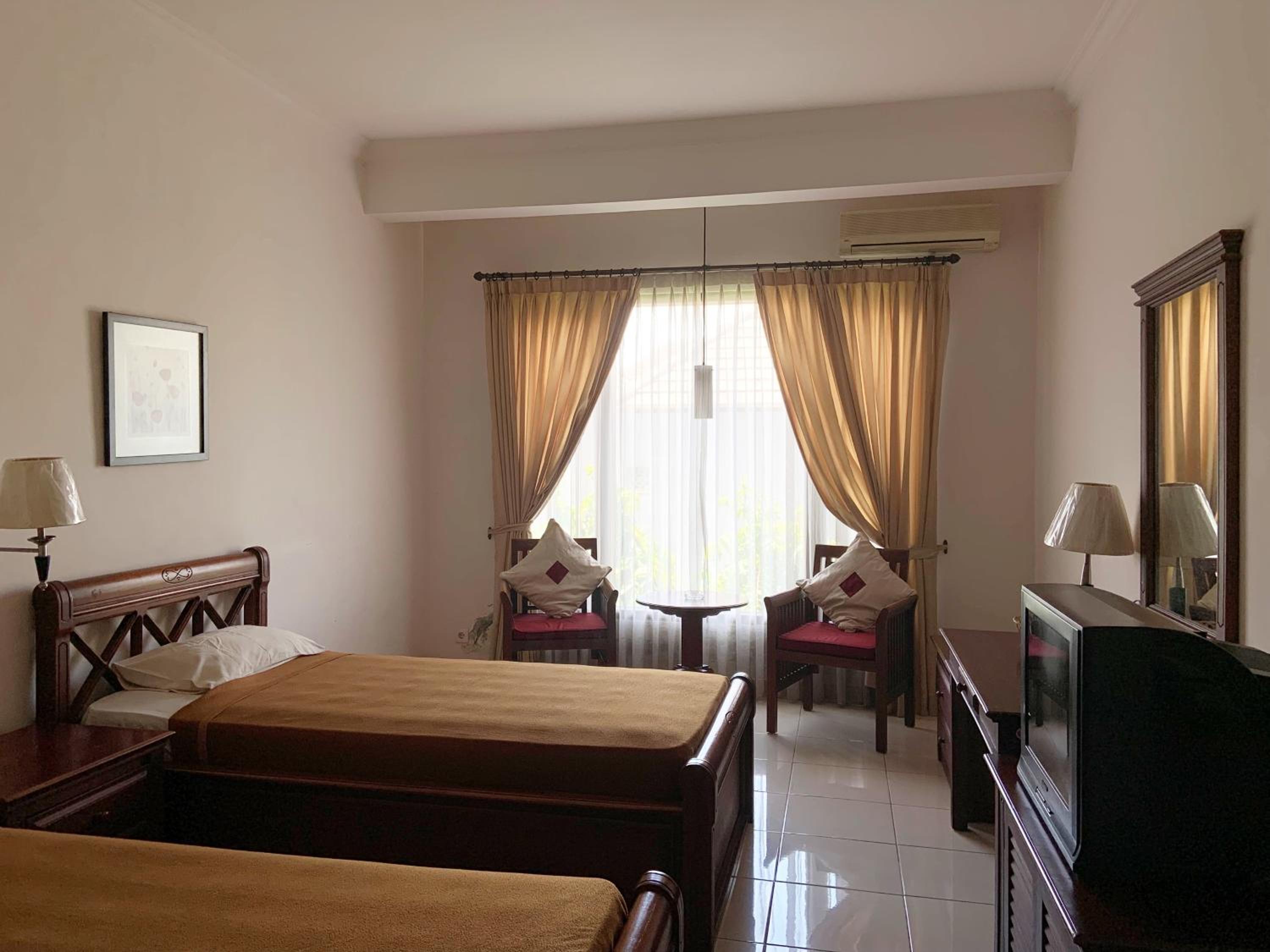 Nirwana Hotel 5/35
