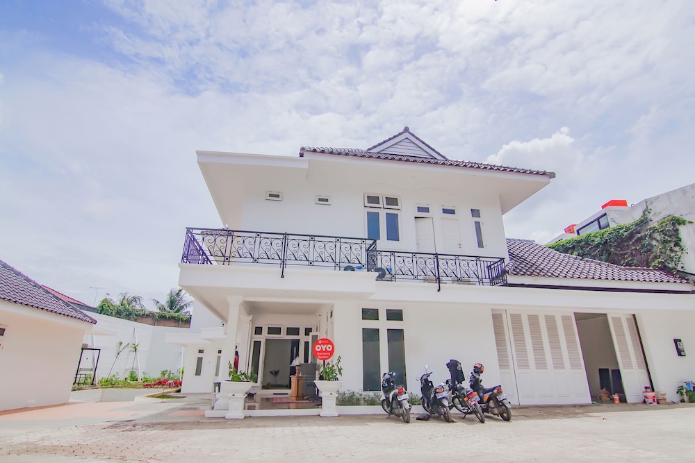 Super OYO 90342 Kemang Garden 1/39