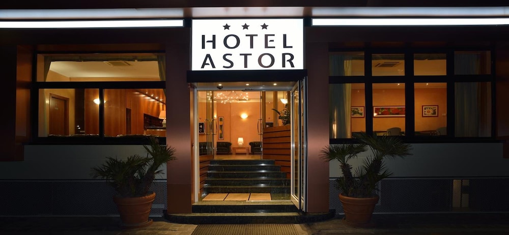 Hotel Astor 2/42
