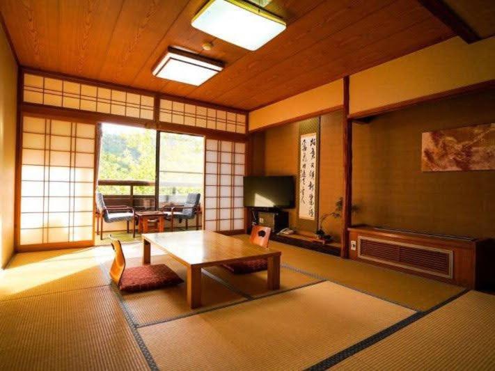 Wafu Ryokan Misato 33/45