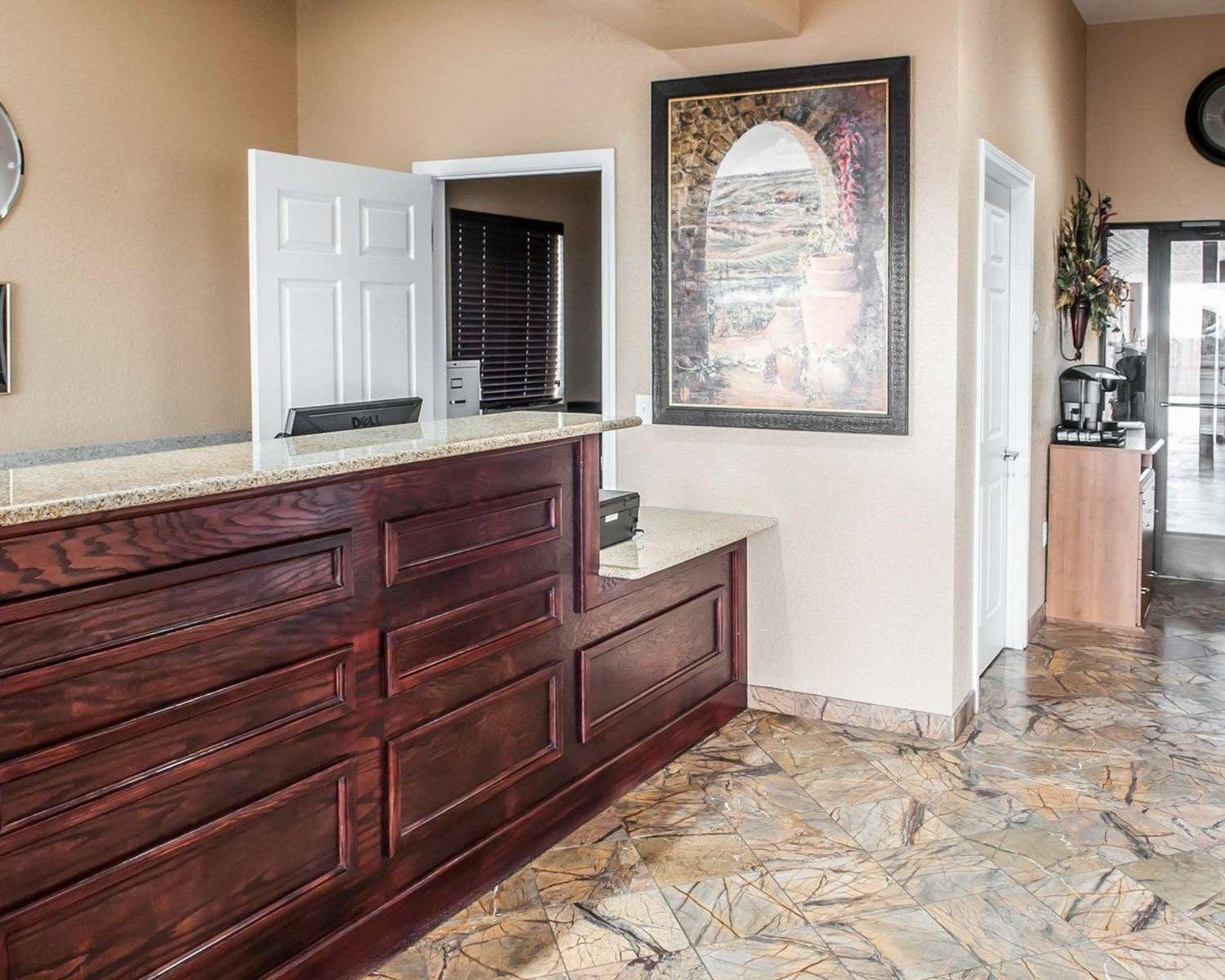 Suburban Studios Alamogordo 3/10
