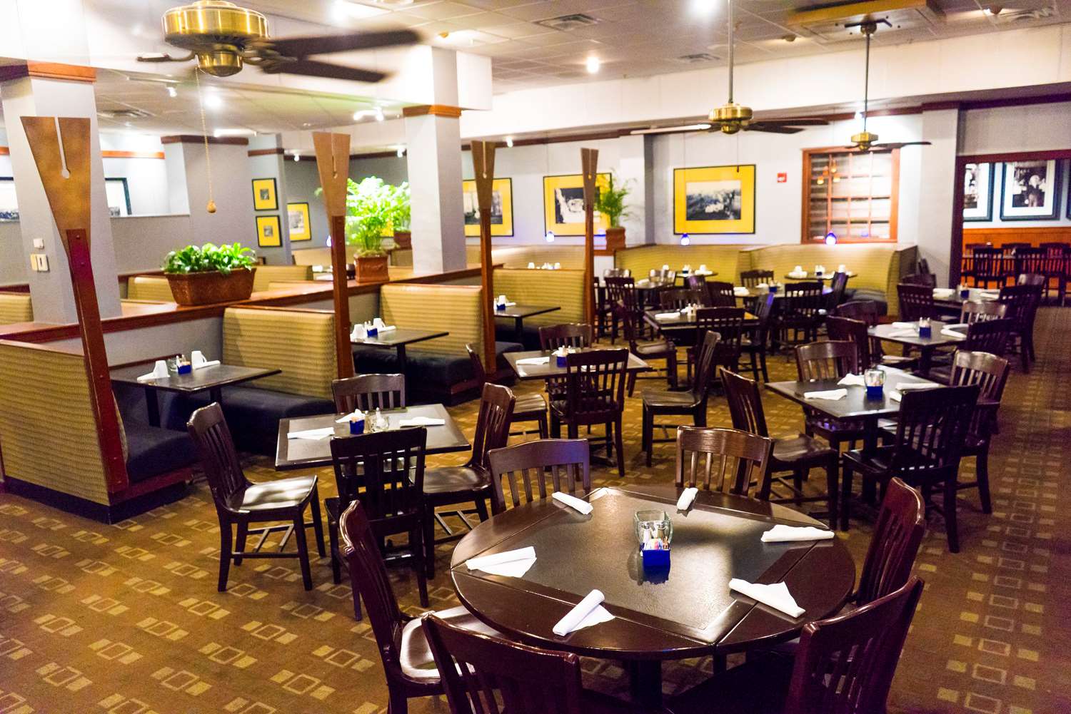restaurant cafeteria