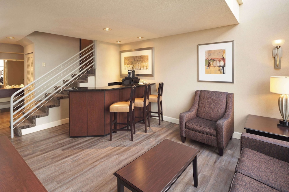 Wyndham Executive Center Columbia 40/60