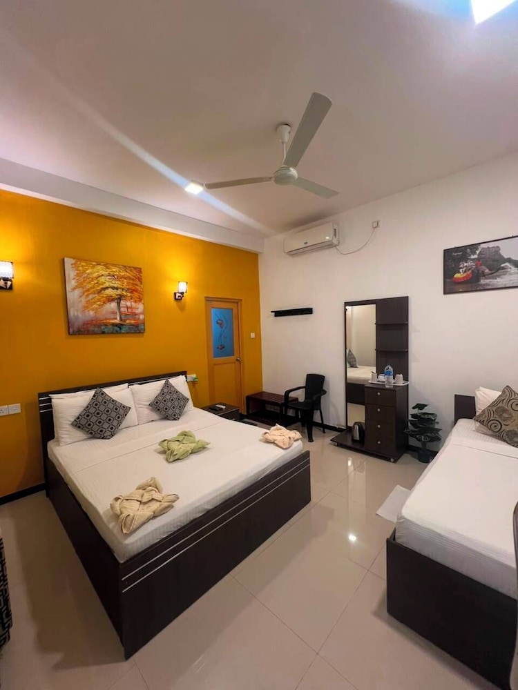 White Villa Airport Transit Hotel 16/45