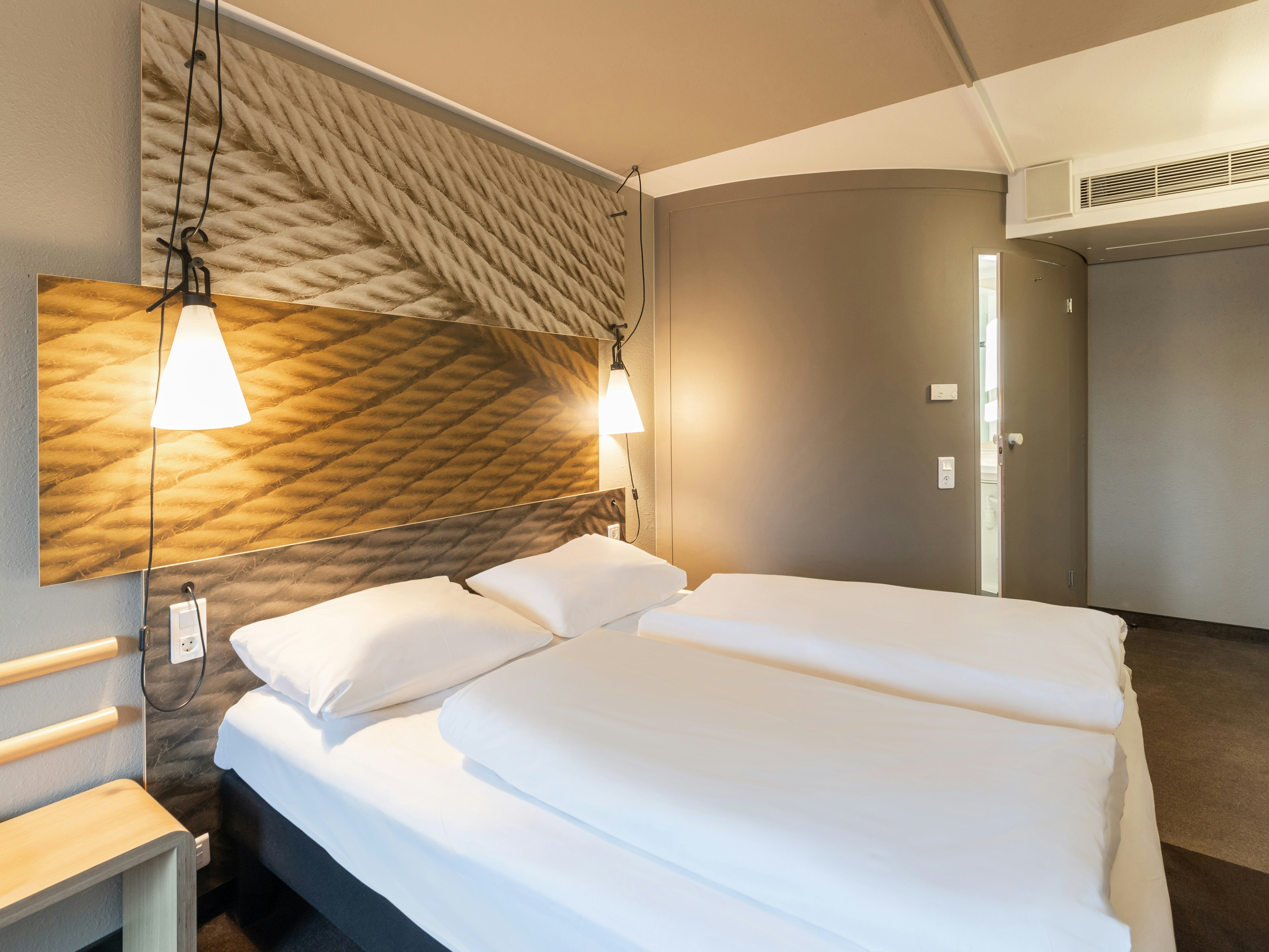 B&B HOTEL Wuppertal-City 18/31