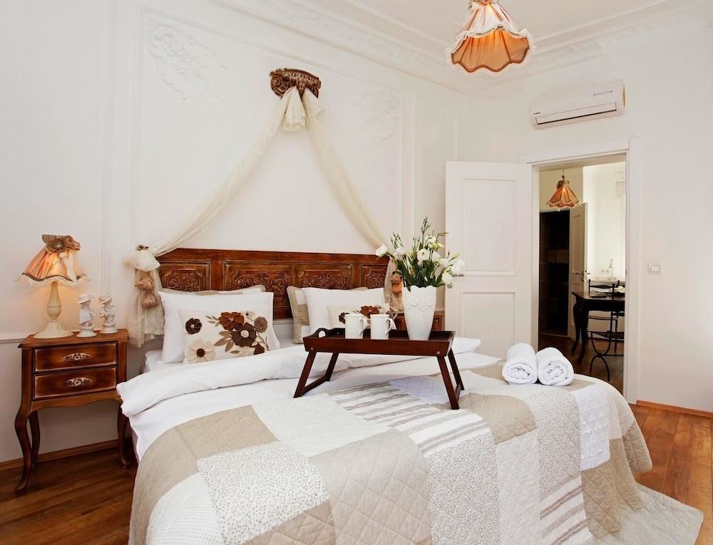The White Swan Suites Beyoglu 30/74