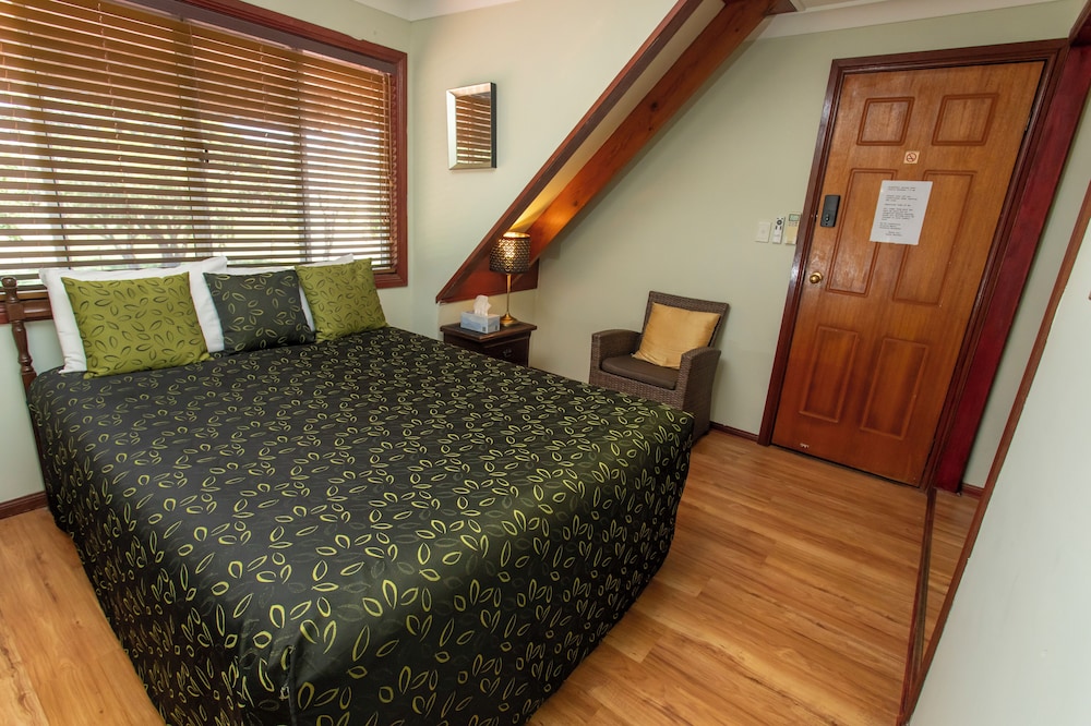 STANDARD, DOUBLE BED