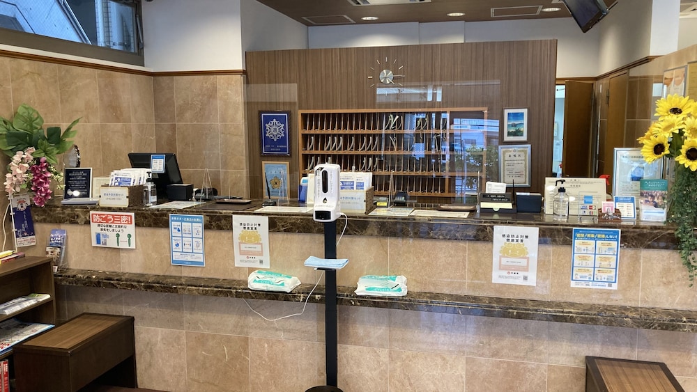 TOYOKO INN OKINAWA NAHA KOKUSAI-DORI MIEBASHI-EKI 11/64