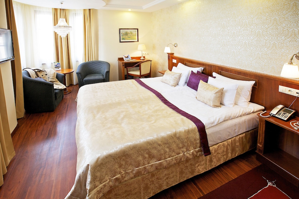 Gold Hotel Budapest 23/68