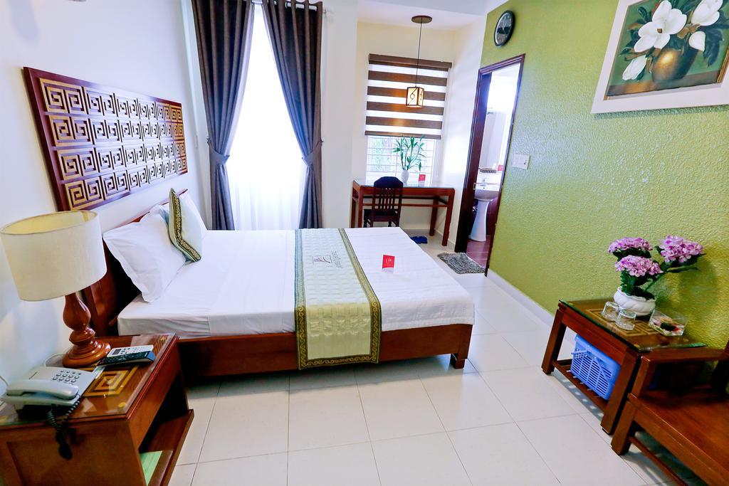 Amigo Hotel 13/24