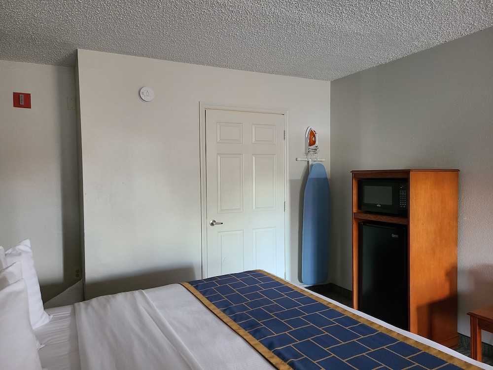 Quality Inn & Suites Orlando East - UCF Arena 11/43