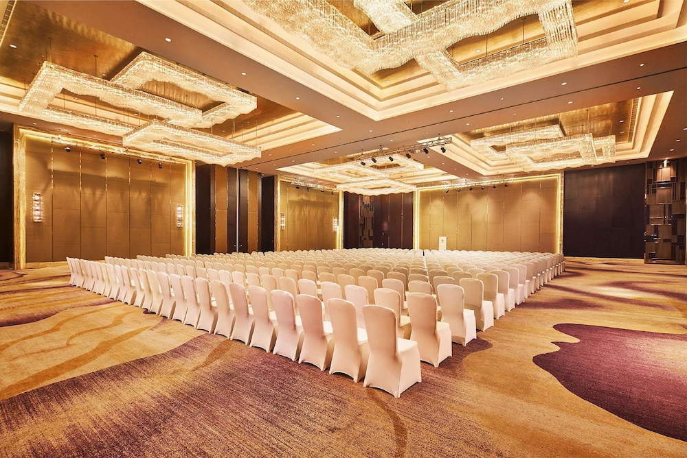 DoubleTree by Hilton Ningbo Beilun 48/58
