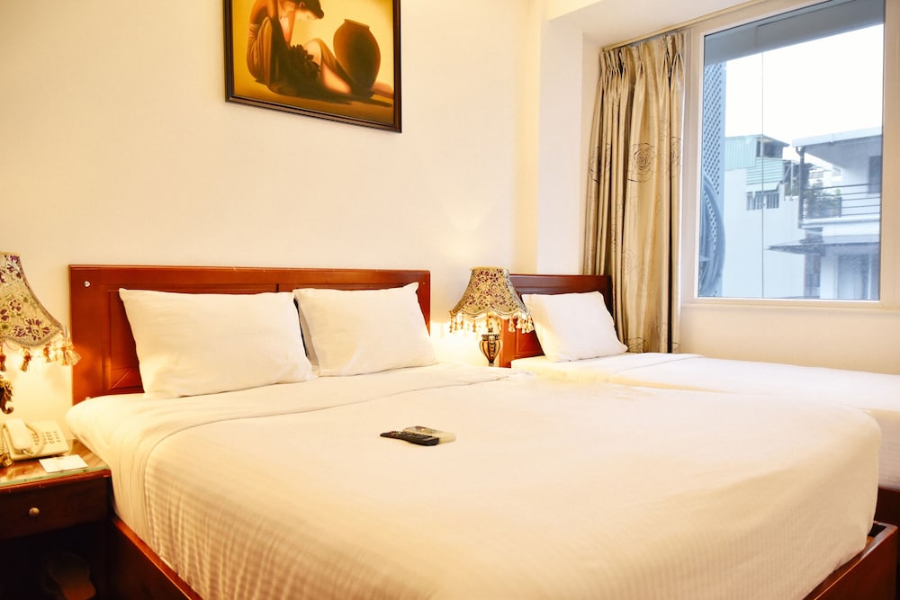 Duc Vuong Hotel 42/86