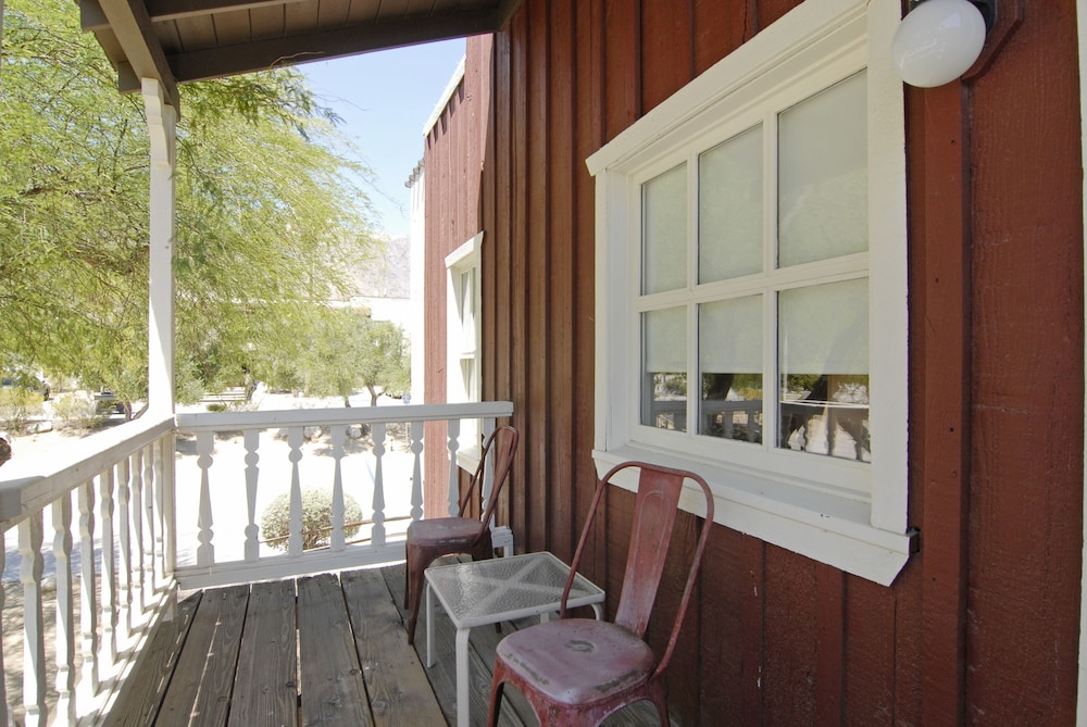 Palm Canyon Hotel and RV Resort 37/73