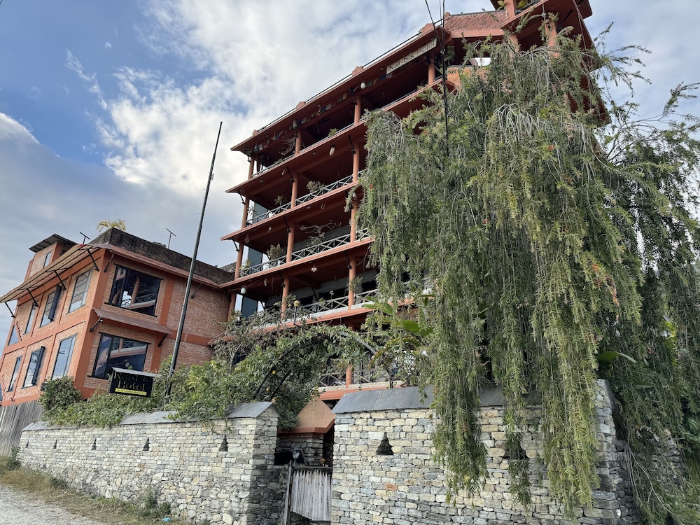 Nar Bis Hotel 6/62