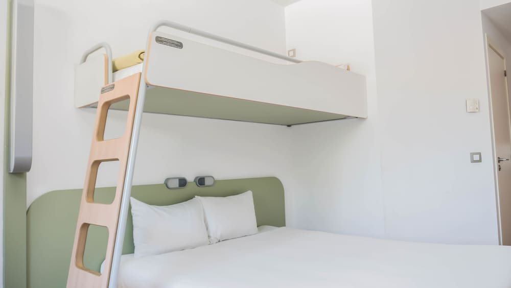 Ibis Girona Costa Brava 34/50