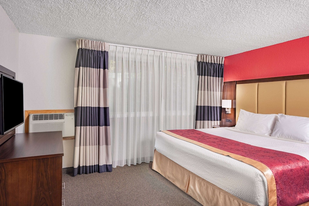 Ramada By Wyndham Keystone Near Mt Rushmore 12/61