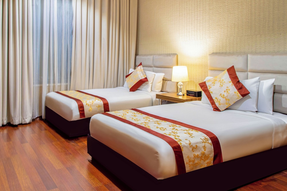DELUXE, TWIN BEDS