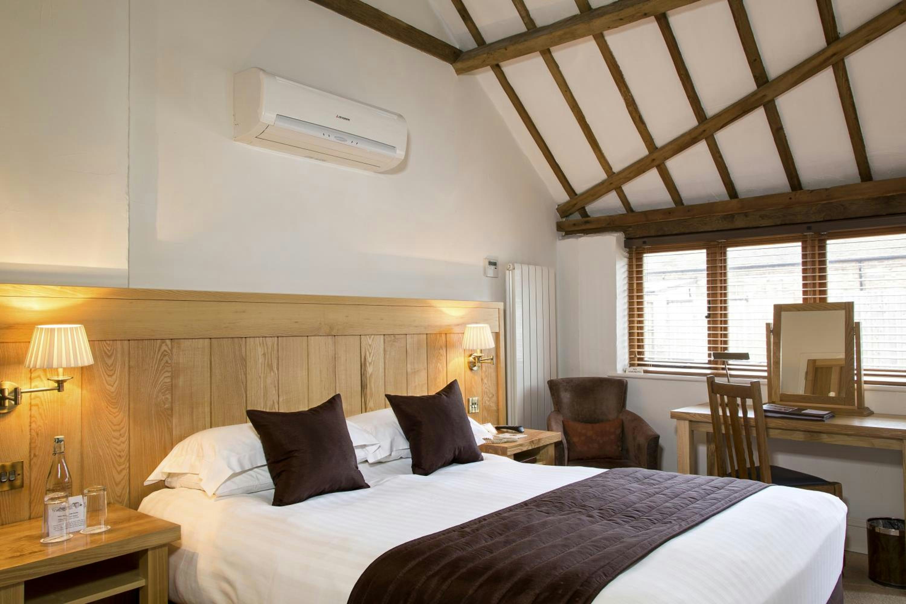 Tewin Bury Farm Hotel 5/38