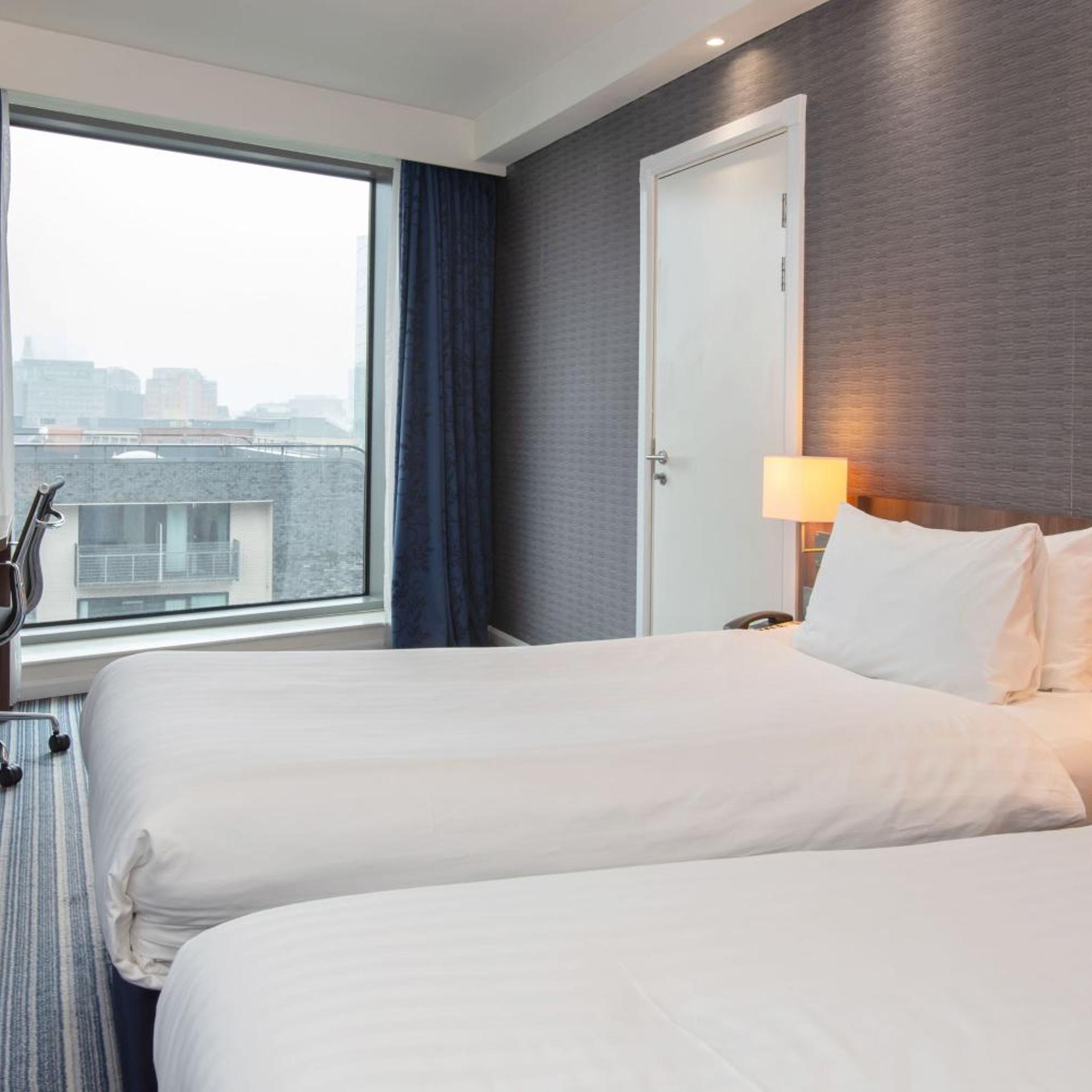 Standard, Twin Beds, Extra Floor Space