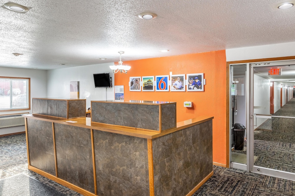 Motel6 Fond Du Lac, WI 8/52