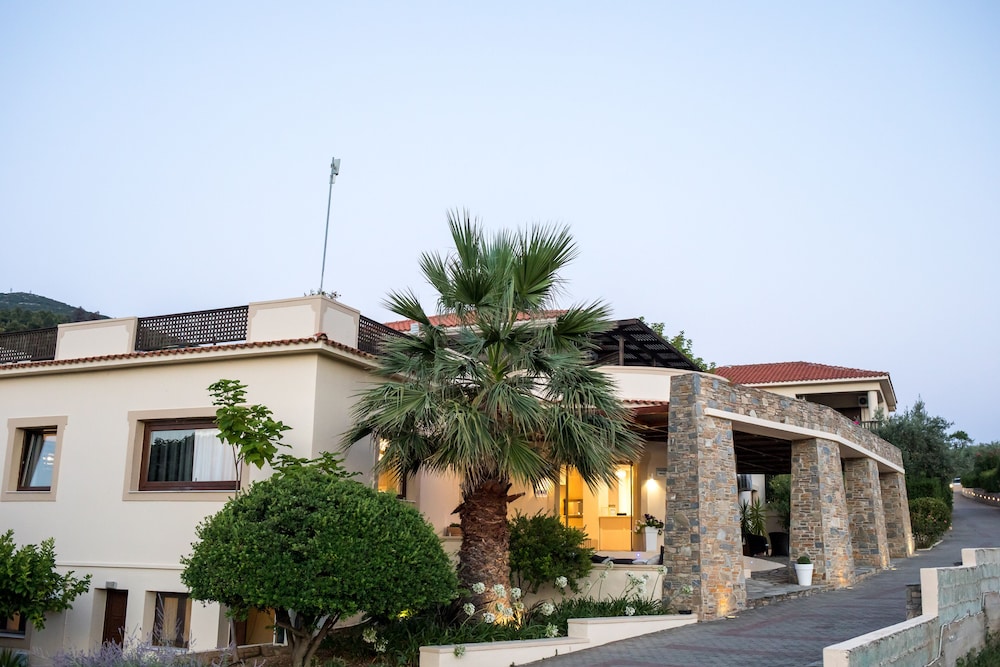 Skopelos Holidays Hotel in SKOPELOS
