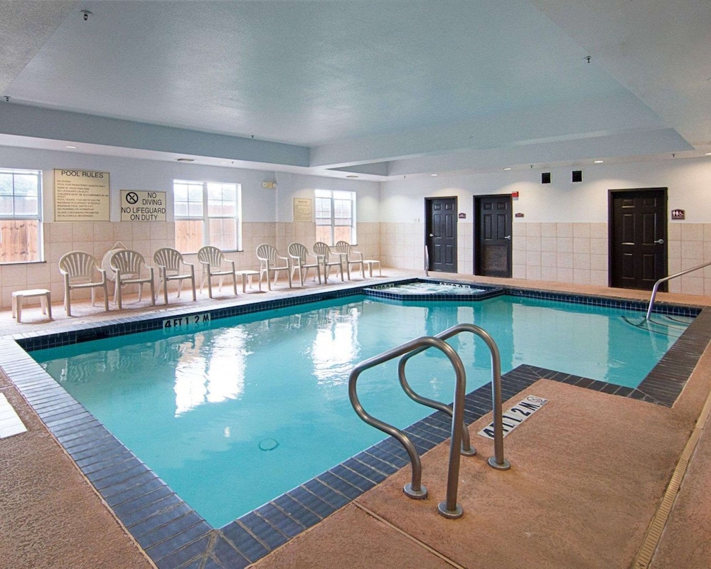 Comfort Suites Tomball Medical Center, TX 13/57