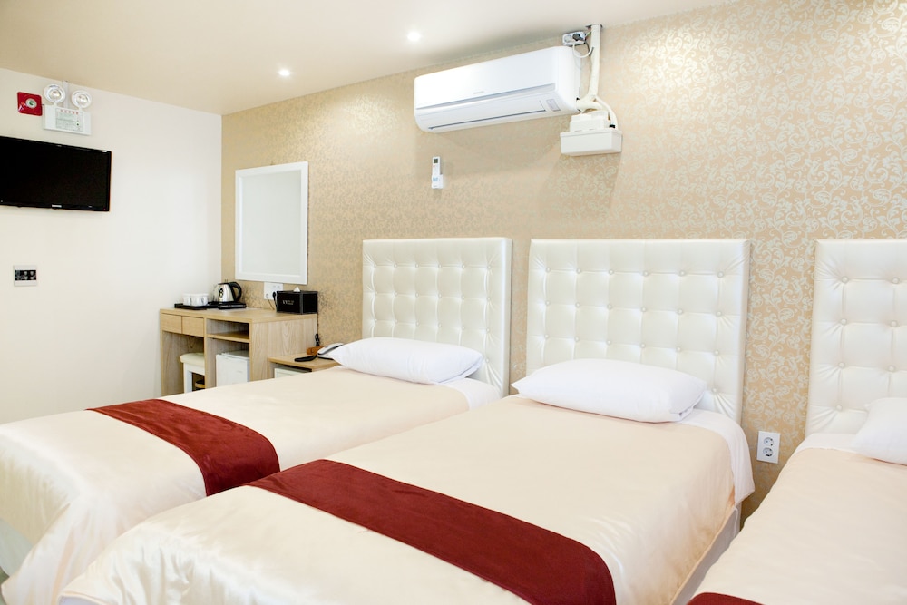 Hotel Cozy Myeongdong 15/73