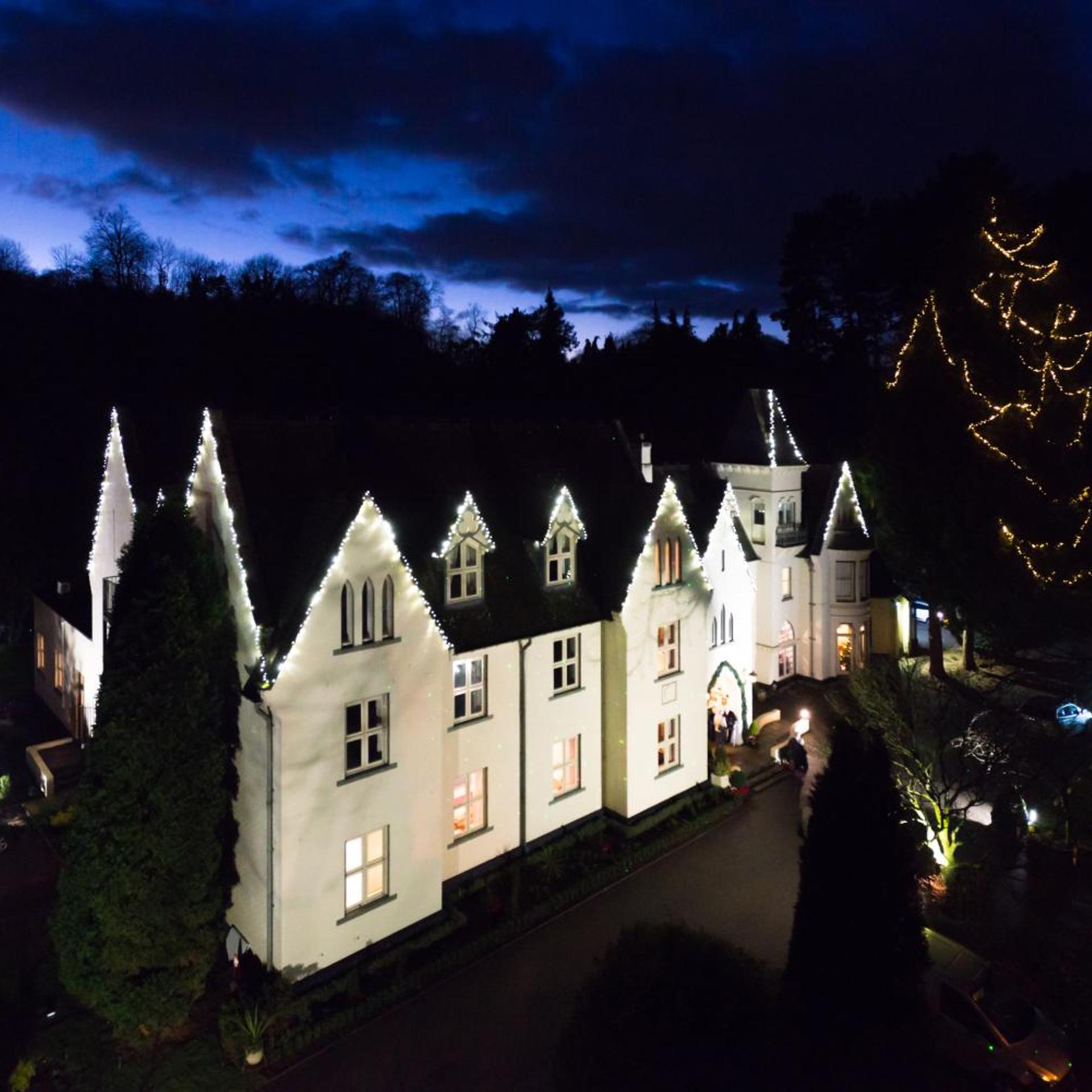 The Glen Yr Afon House Hotel 10/61