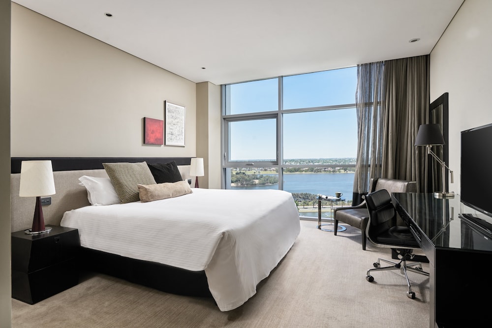 FRASER SUITES PERTH 18/67