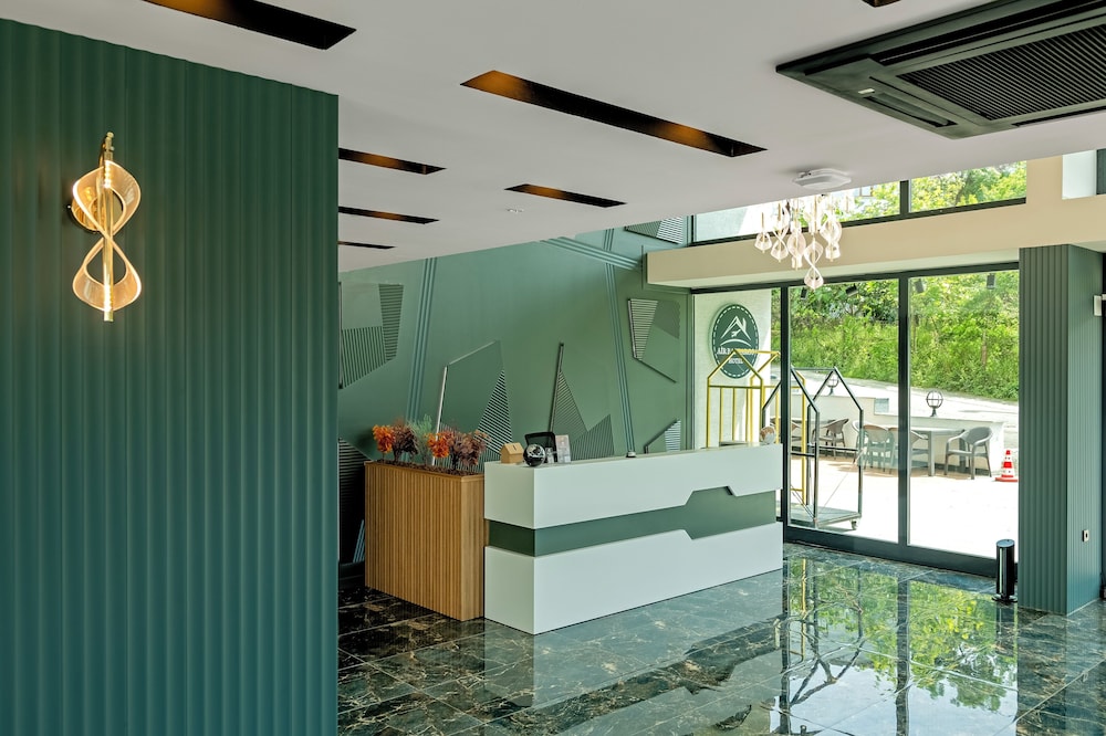 Air Barbaros Hotel 5/53