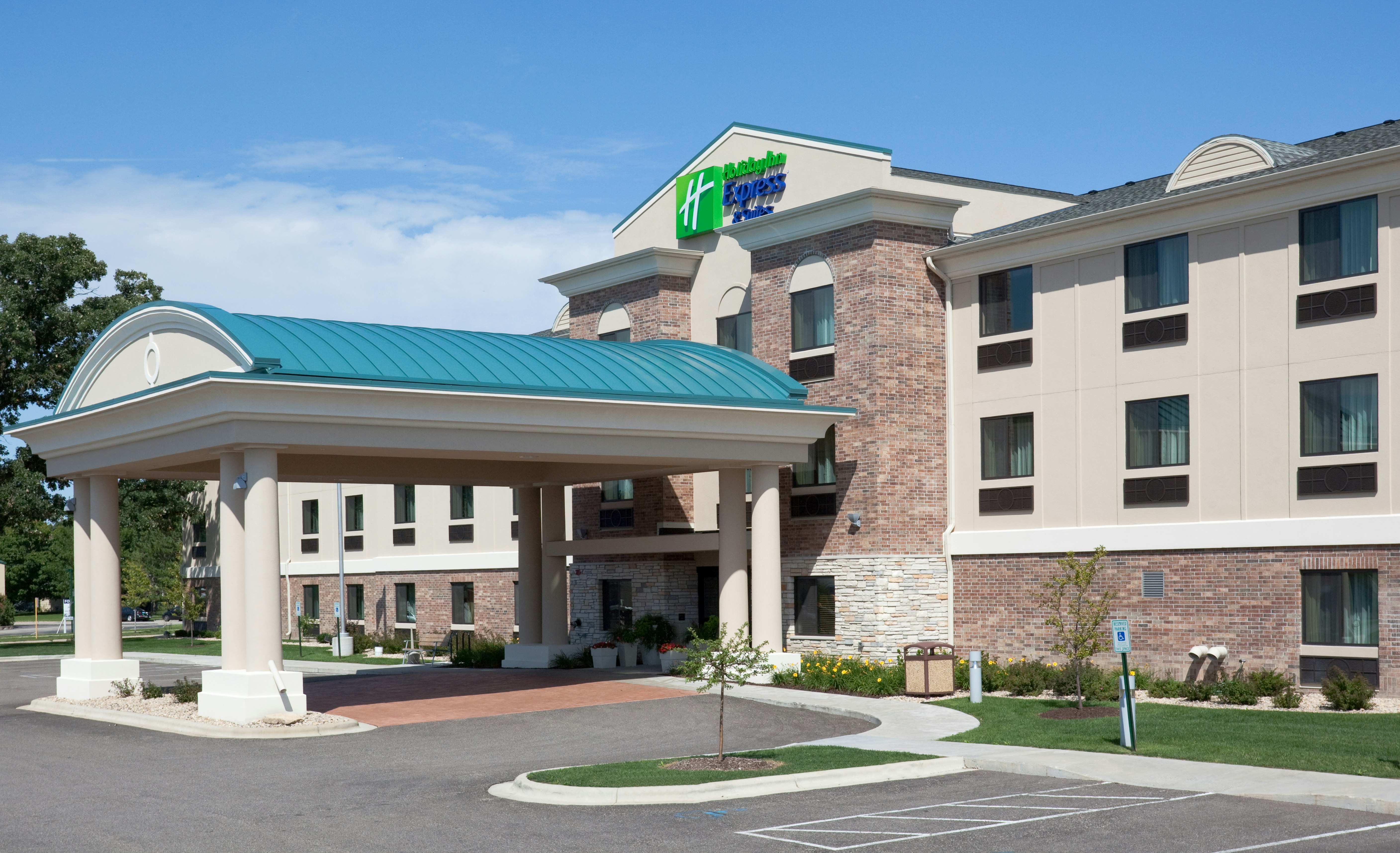 Holiday Inn Express Hotel And Suites Madison Verona 3/58