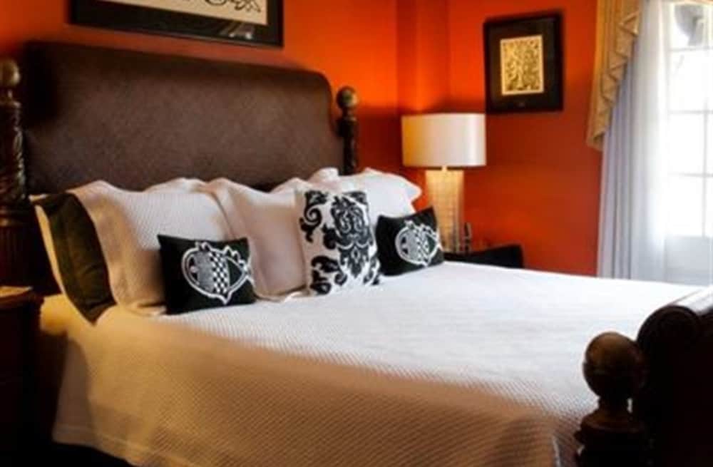 Old Capitol Inn 18/33