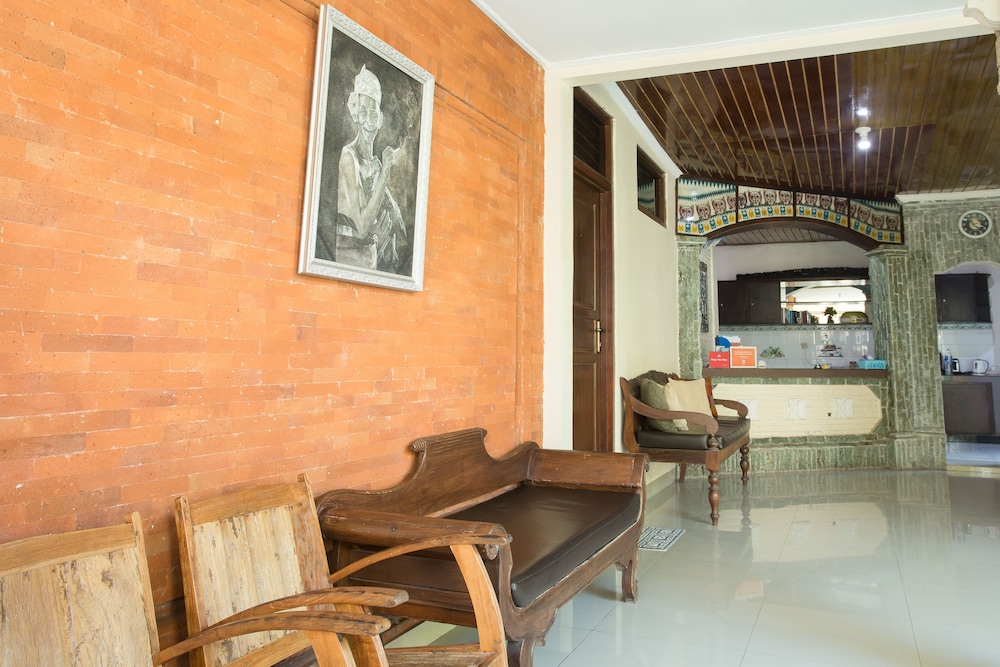 Blanjong Home Stay 40/48