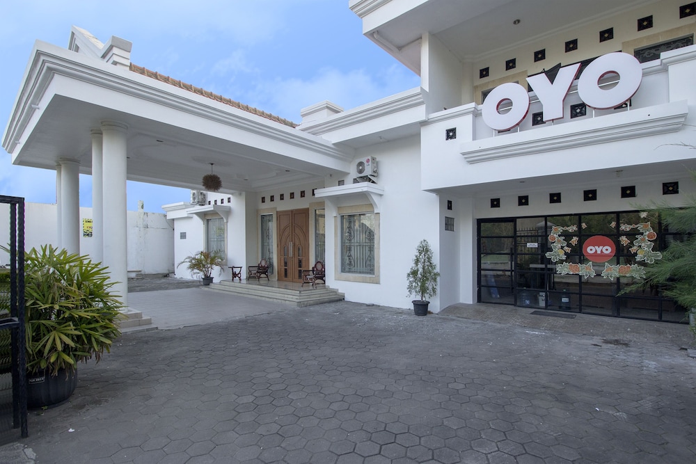 Collection O 1061 Aliya Homestay 1/41