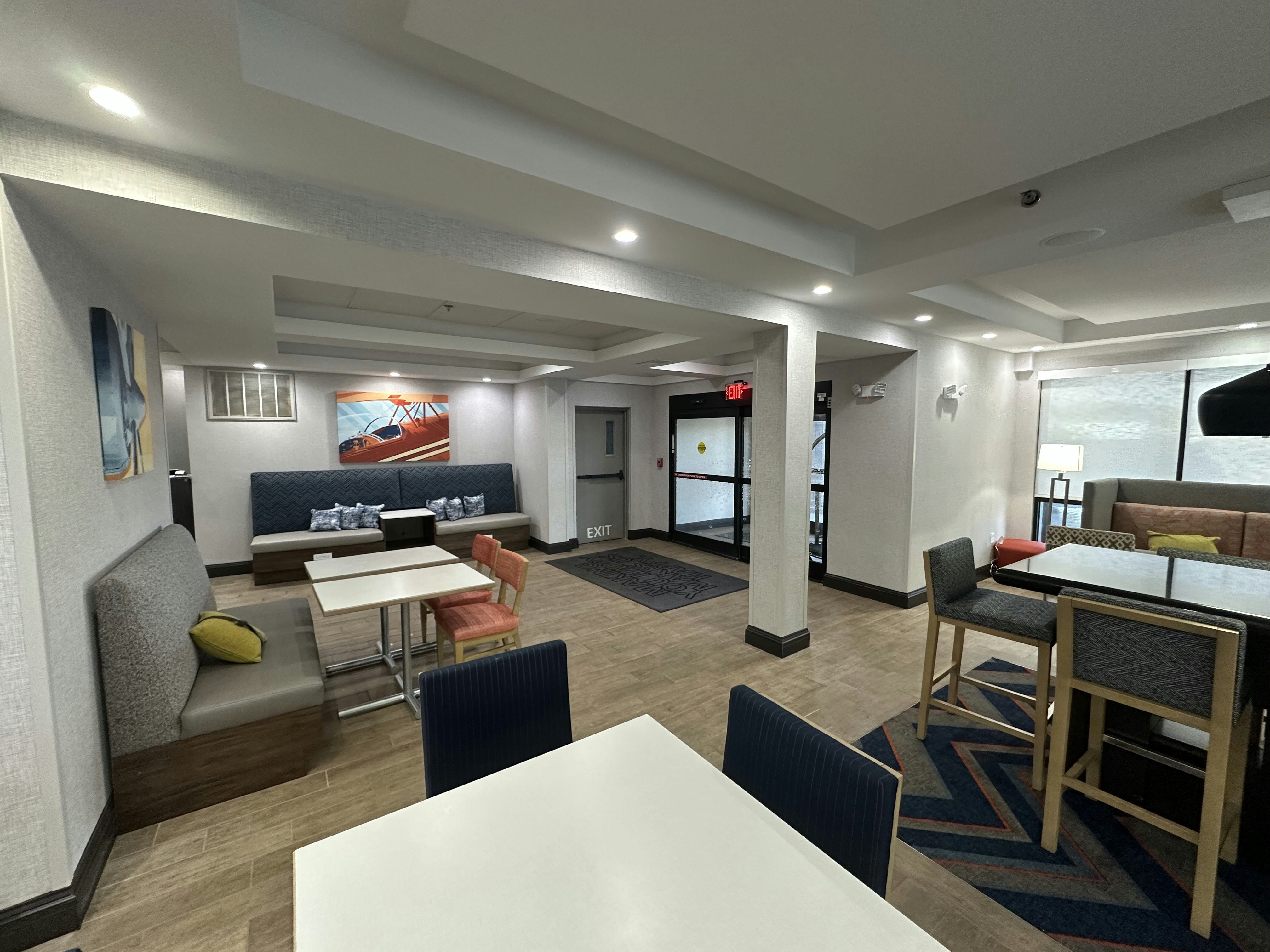 Hampton Inn Tullahoma 27/38