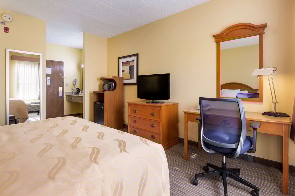Quality Inn & Suites CVG Airport 16/30