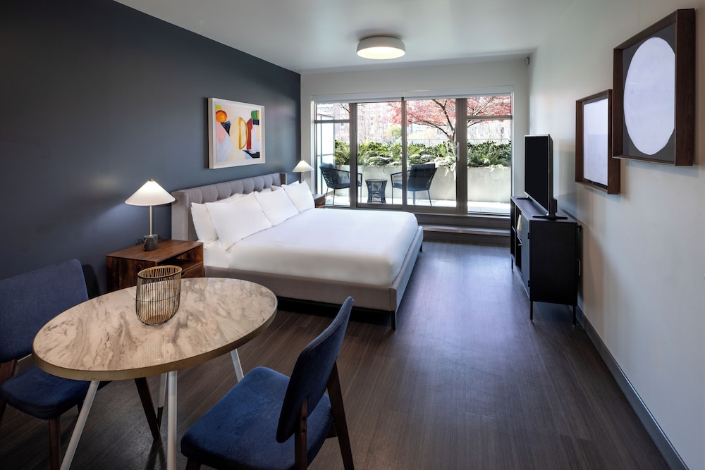 2 Bedrooms, Suite, 2 King Beds, 2 Bathrooms