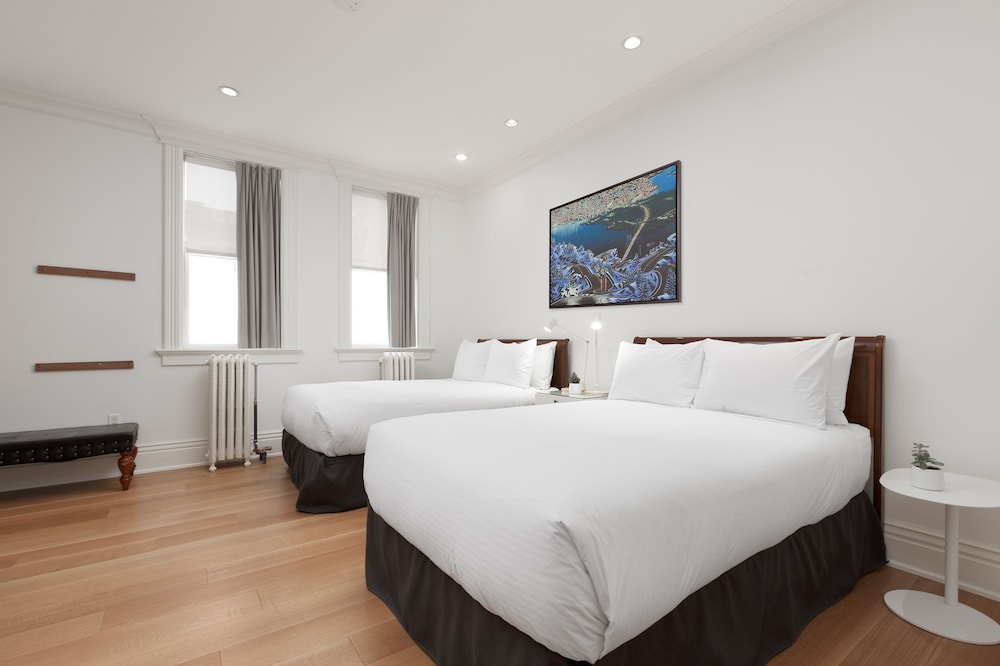 SUPERIOR, 2 DOUBLE BEDS