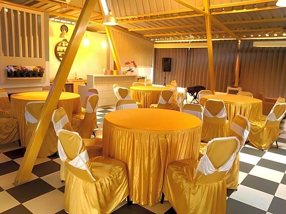 Gaia Asri Hotel 18/28