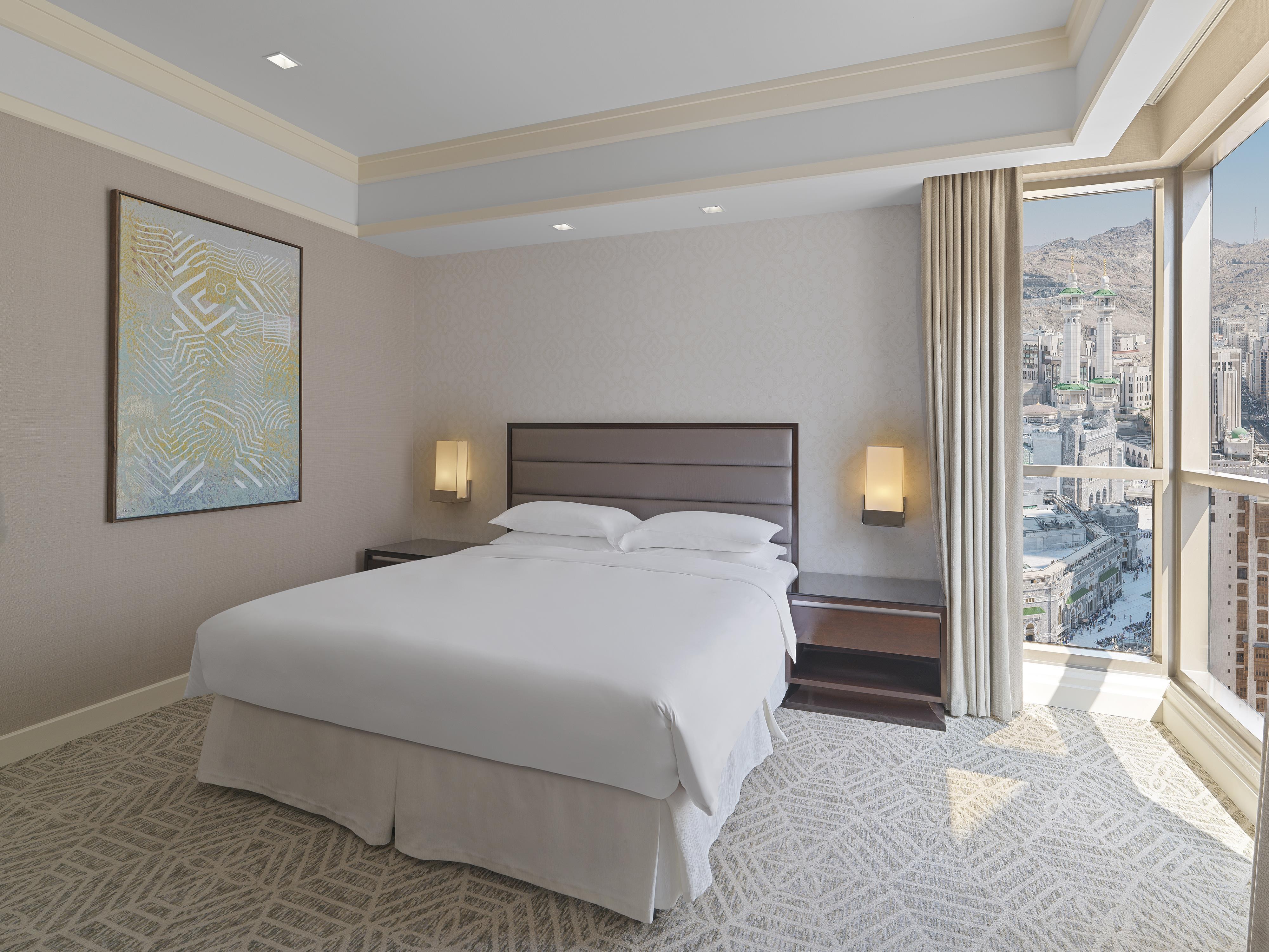 Regency, Executive, Suite