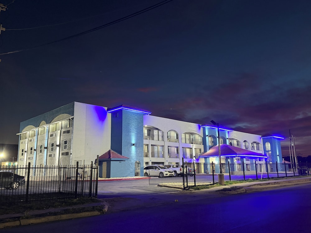 Hallmark Inn and Suites 2/30