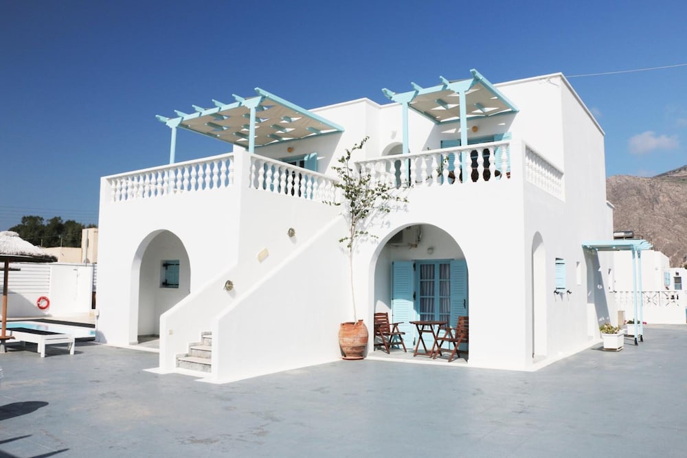Villa Markezinis 9/48