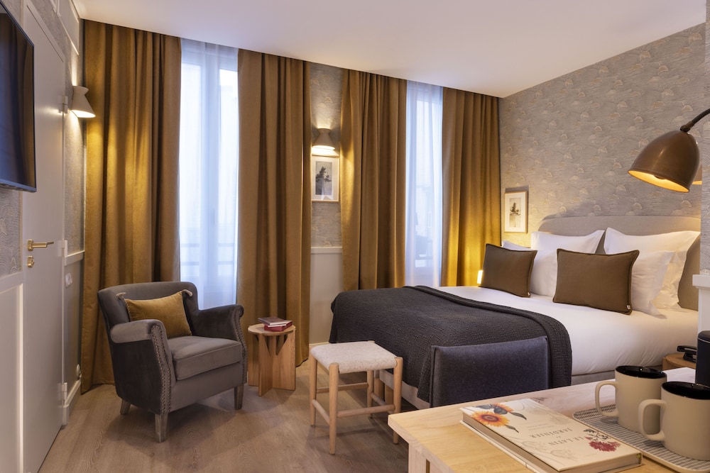 SUPERIOR, DOUBLE BED