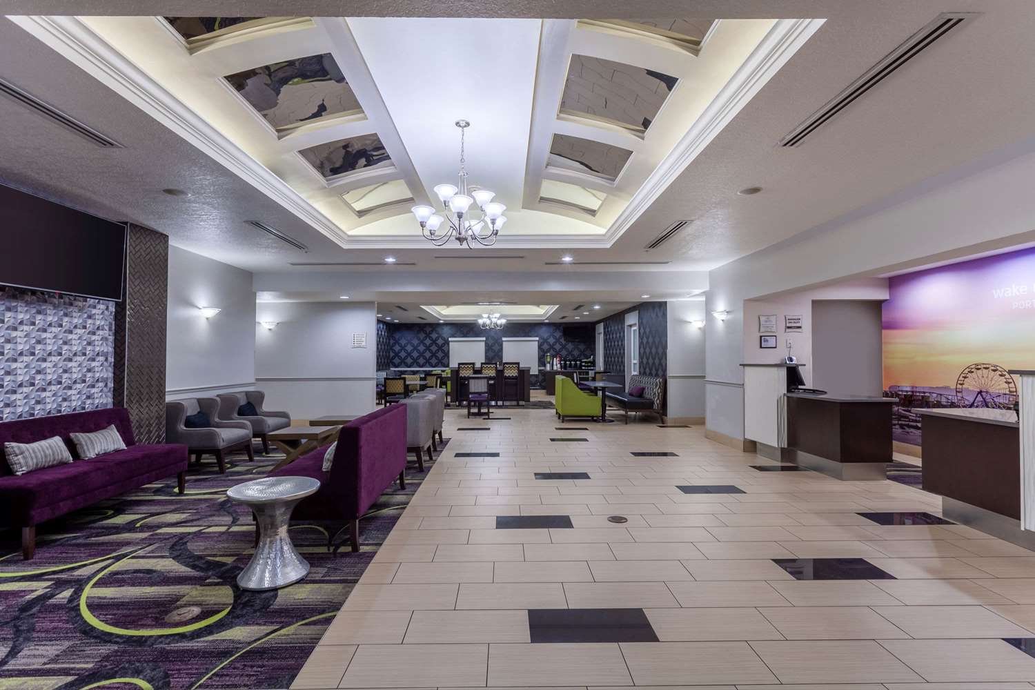La Quinta Inn & Suites by Wyndham Port Orange / Daytona 50/57