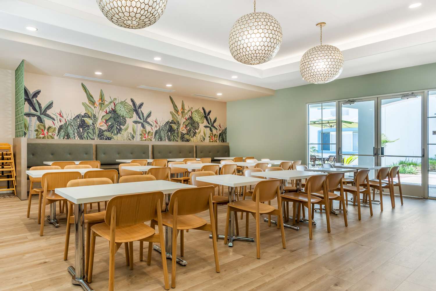 Best Western Plus Capitola By the Sea Inn Suites 45/55